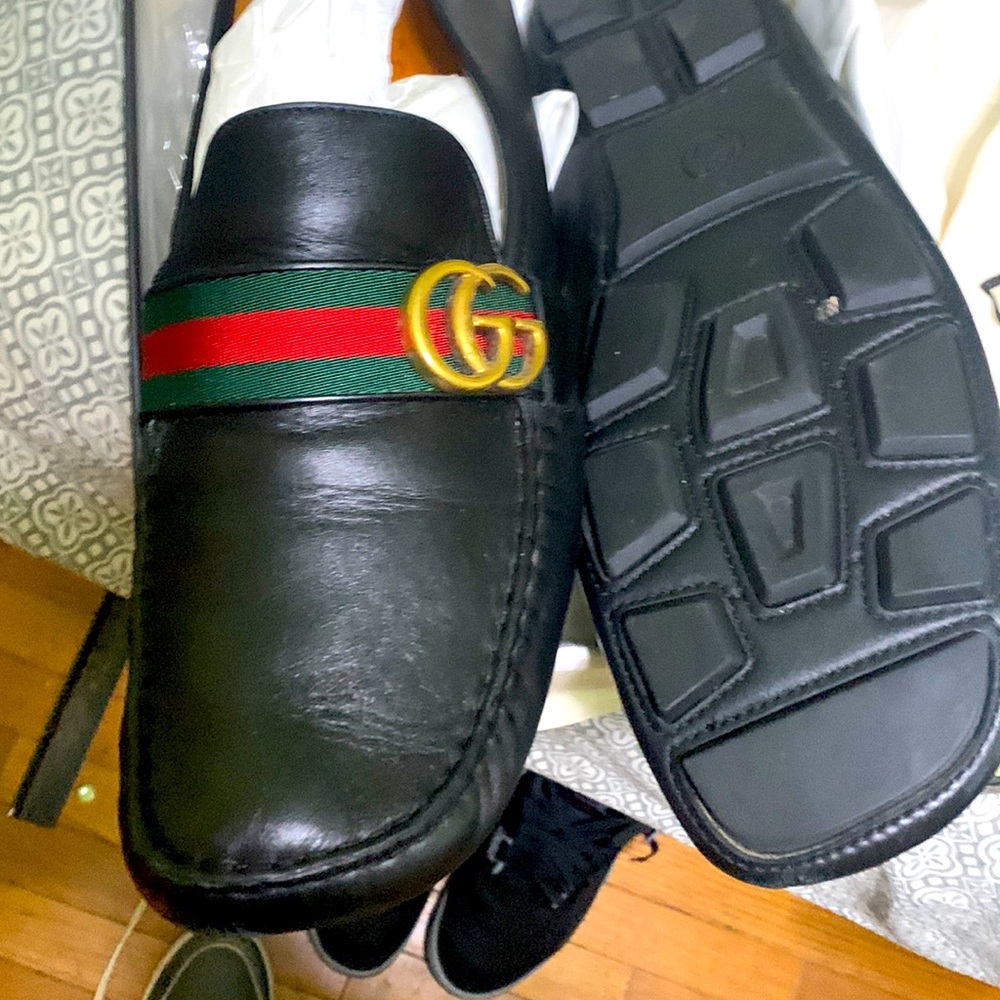 Nearly new Gucci men’s loafers shoebags  original box worn twice literally